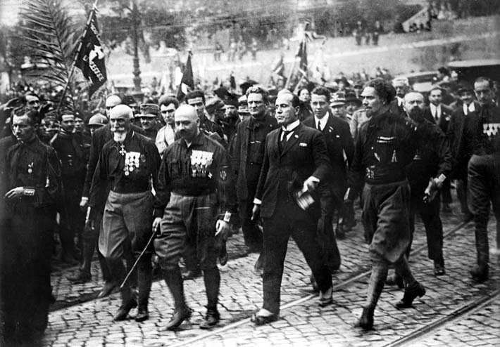 Italy. Debuts of the fascism. From left to right: Emilio of Bono, Vecchi, Benito Mussolini ( 1883-1945 ) and Italian Balbo, during the walking on Rome. Italy, in October 28, 1922. HRL-601812