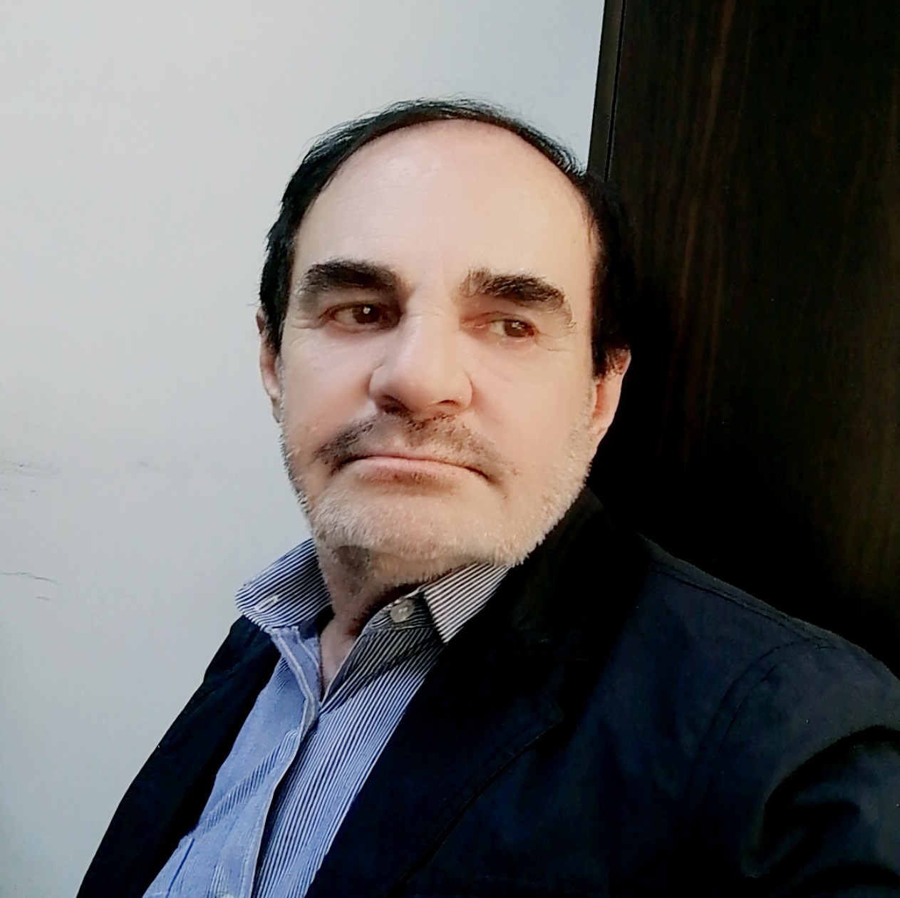 نه‌ژاد عزیز سورمێ